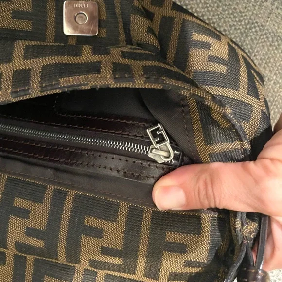 Authentic Fendi Zucca FF Baguette Shoulder Handbag Purse & Dust Bag Pre-owned - Picture 11 of 14